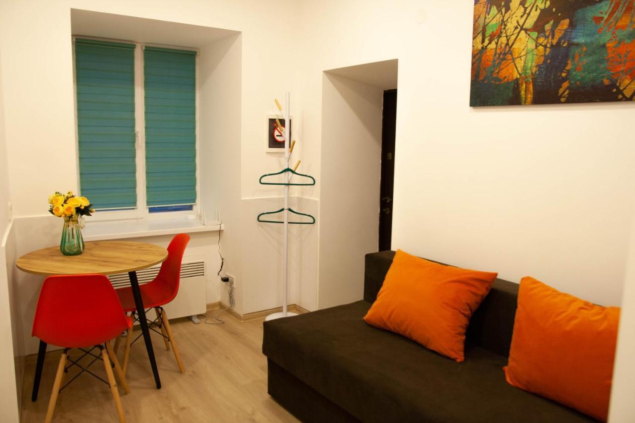 Світло Цілодобово Apartments In The City Center Lviv Exterior photo